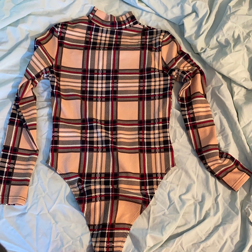 Size M plaid body suit